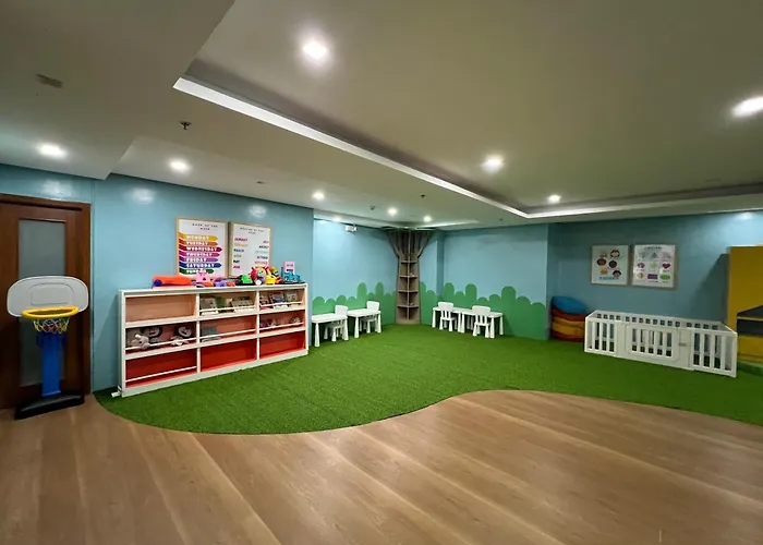 Apartment Great View At Pioneer Mandaluyong Free Pool Gym Netflix Hbo Max Prime Kids Play Fast Wifi Sunshine 100 T3 38th *