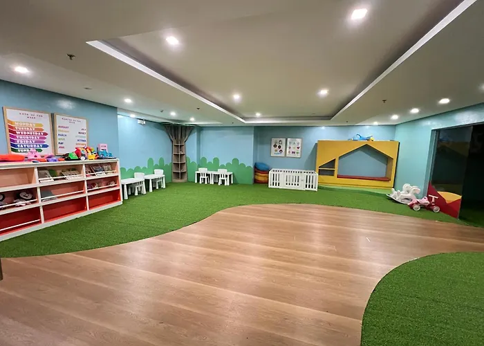 Great View At Pioneer Mandaluyong Free Pool Gym Netflix Hbo Max Prime Kids Play Fast Wifi Sunshine 100 T3 38th * Manila