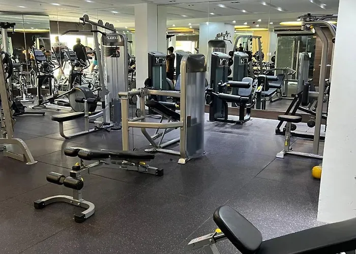 Apartment Great View At Pioneer Mandaluyong Free Pool Gym Netflix Hbo Max Prime Kids Play Fast Wifi Sunshine 100 T3 38th Manila