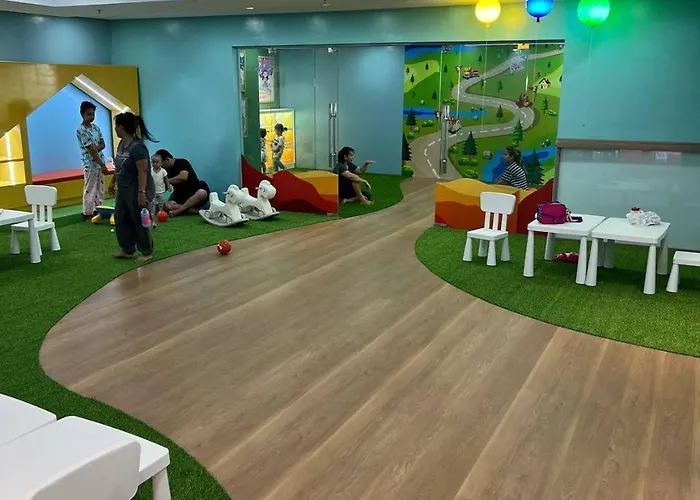 Great View At Pioneer Mandaluyong Free Pool Gym Netflix Hbo Max Prime Kids Play Fast Wifi Sunshine 100 T3 38th